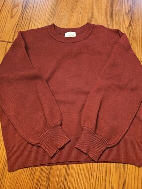 Pinque Crewneck Sweater in Burgundy